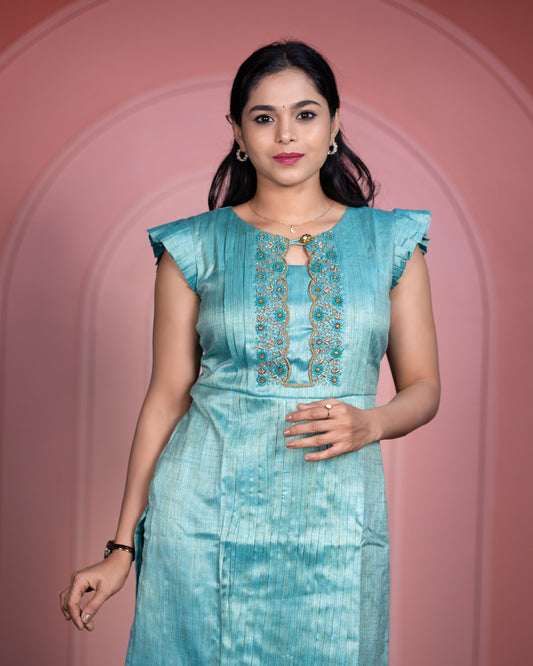 Scallop Regal in Challa &amp; Jardosi… kurti