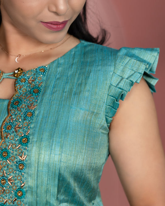 Scallop Regal in Challa &amp; Jardosi… kurti